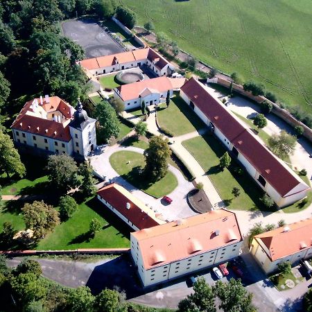 Pytloun Chateau Hotel Ctěnice Praha Exteriér fotografie