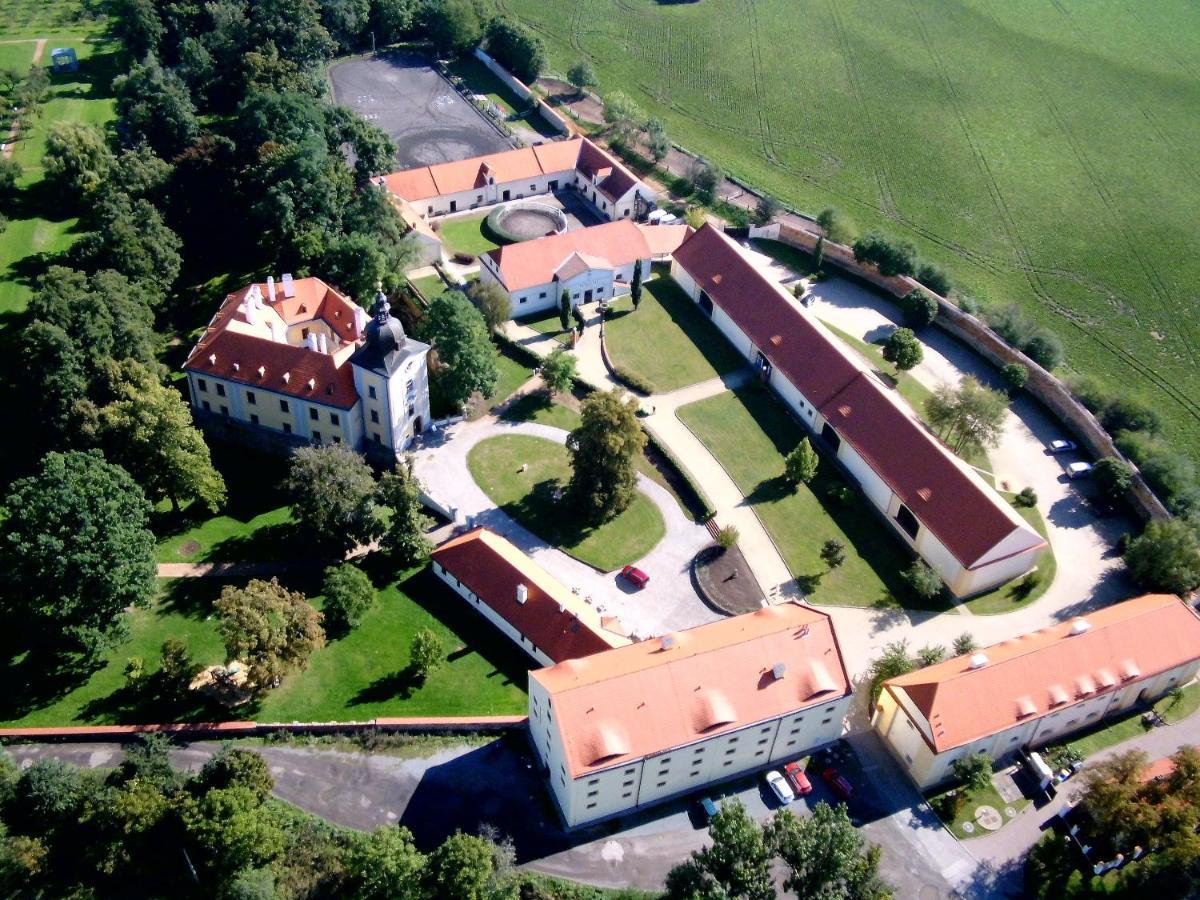 Pytloun Chateau Hotel Ctěnice Praha Exteriér fotografie